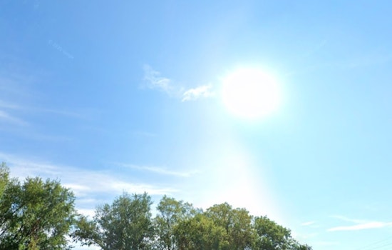Oklahoma City Anticipates Transition from Misty Mornings to Clear Skies with Mild Temperatures Ahead
