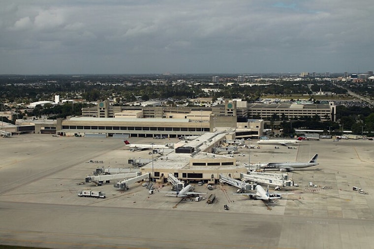 Palm Beach International Airport Celebrates "Topping Out" Milestone in Concourse B Expansion Project