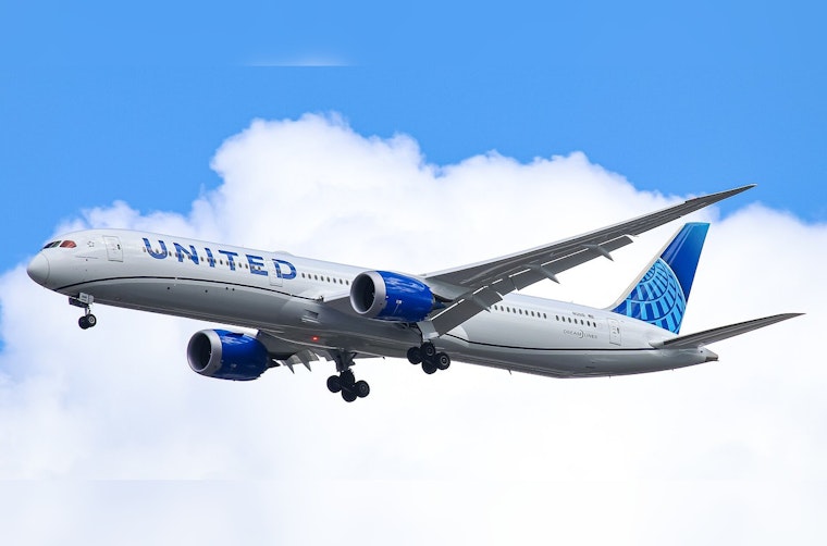 Passenger Arrested for Attempting to Open Door on United Flight After Landing in Houston