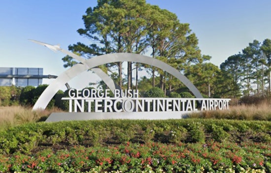 Passengers Experience Panic as Tires Blow on United Flight 2662 During Houston Landing