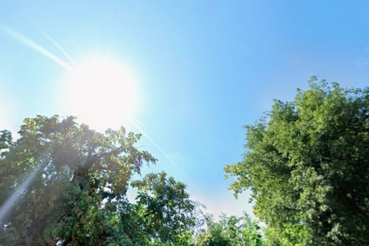 Philadelphia to Enjoy Warm, Sunny Fall Days with Brief Midweek Showers According to NWS Forecast
