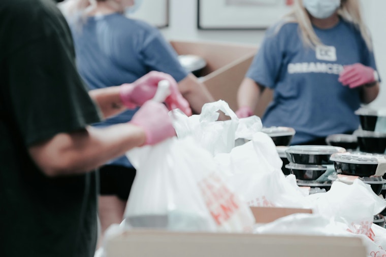 Phoenix Communities Rally Support Amid SNAP Benefits Crisis, Schools and Centers Lead Donation Efforts
