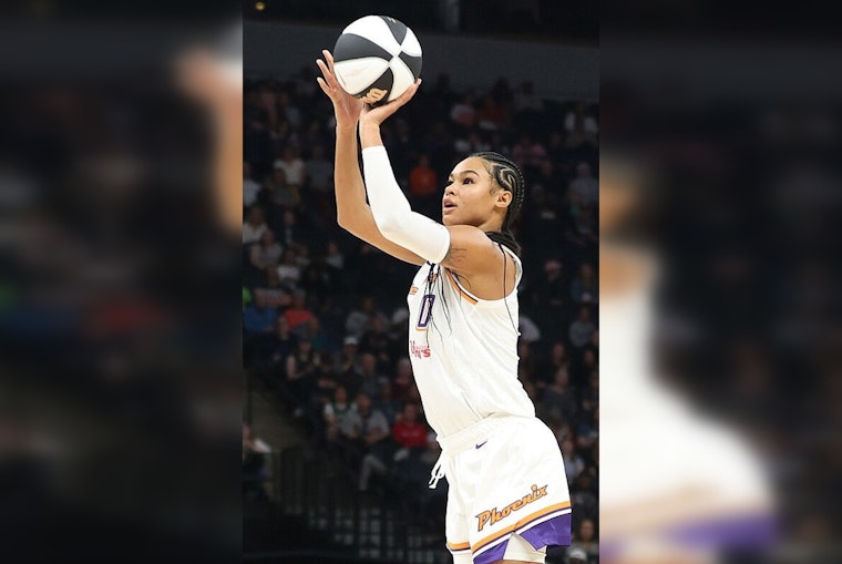Phoenix Fans Rally at Title 9 Sports Grill for Mercury's WNBA Finals Run