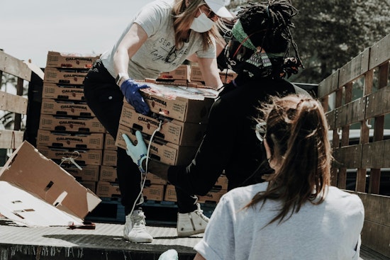 Phoenix Neighbors Transform Halloween into Food Drive Amid SNAP Cuts, Rally Community Support