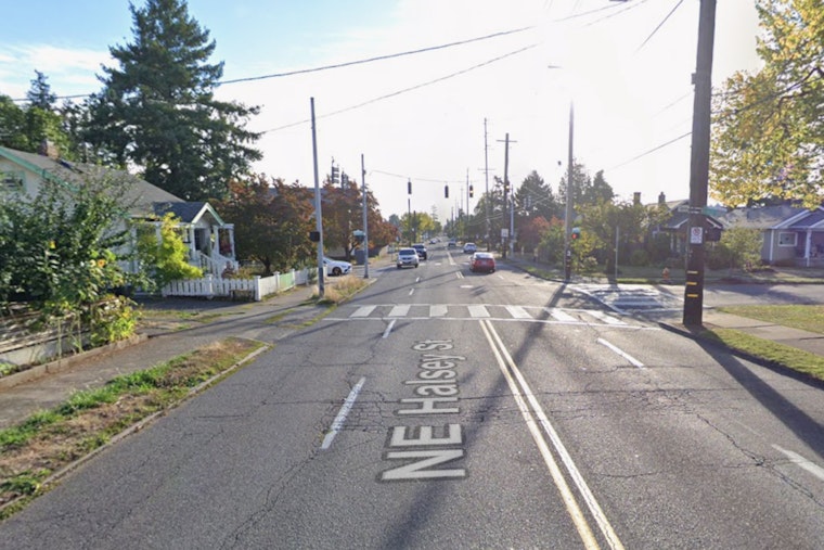 Portland's NE 57th and Halsey Street Intersection to Face Two-Week Traffic Signal Upgrade Starting October 20