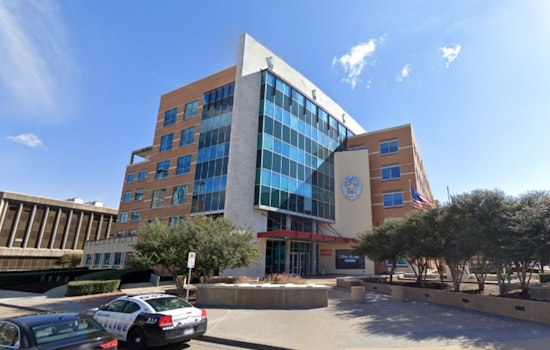 Pregnant Woman Stabbed in Dallas, Unborn Child Pronounced Dead, Police Seek Information on Suspect