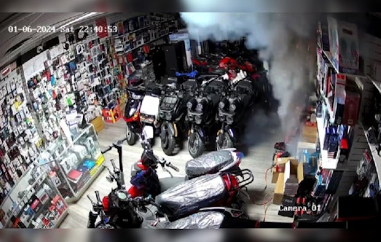 Queens E-Bike Shop Hit by Second Fire in Two Years, FDNY Responds to Blaze at King Electronic Hub
