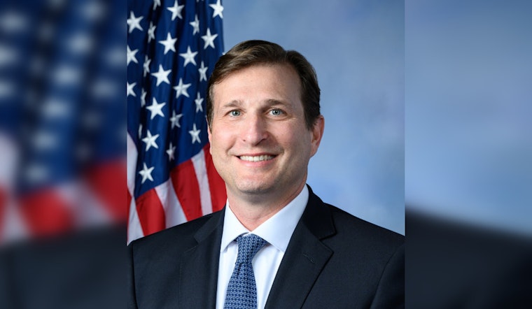 Rep. Goldman Calls on NYPD to Arrest Rogue ICE Agents Amid New York Legal Turmoil
