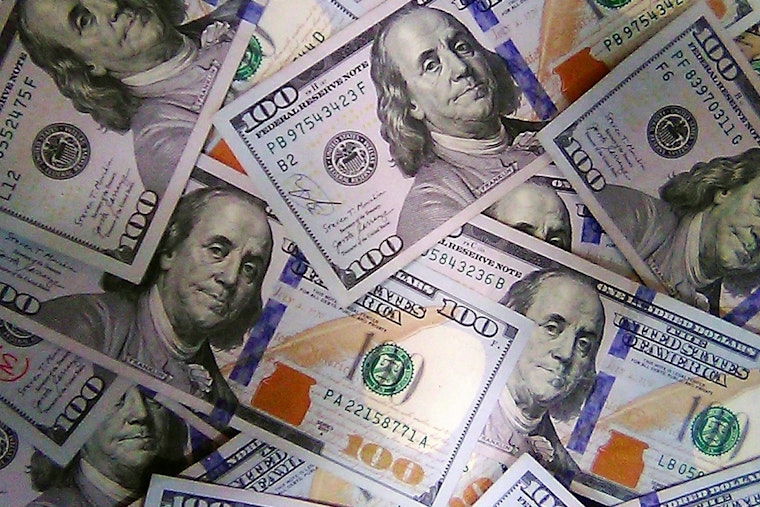 Rockford Shopper Strikes Gold with $500K Illinois Lottery Win from Walmart Scratch-Off