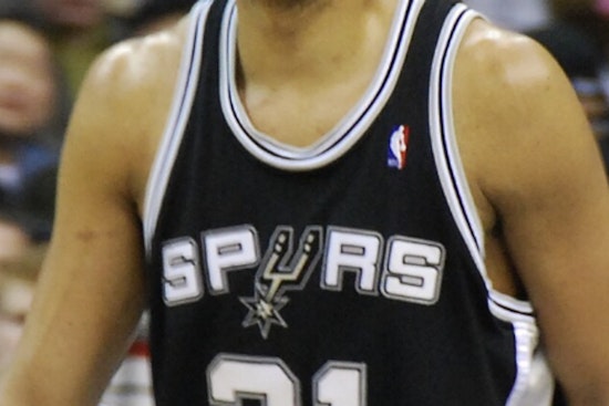 San Antonio Spurs Honor Gregg Popovich with Modest Banner Celebrating Historic NBA Achievements