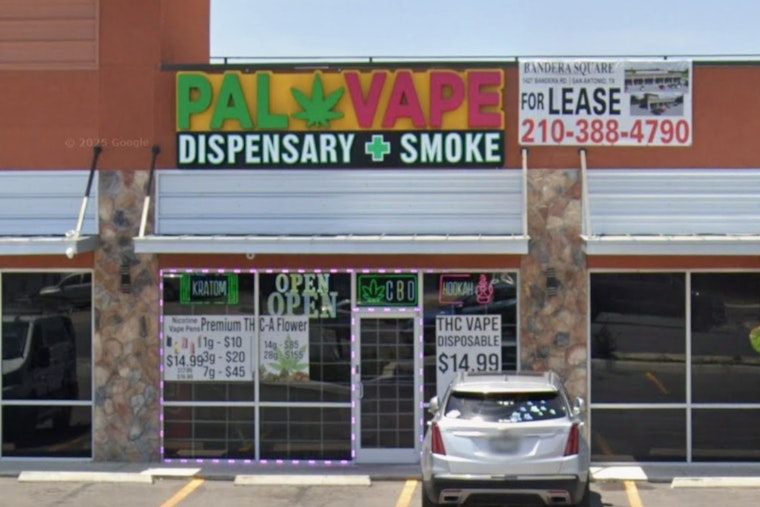 San Antonio Vape Shop Employee Shoots Armed Robbery Suspect, Leaving