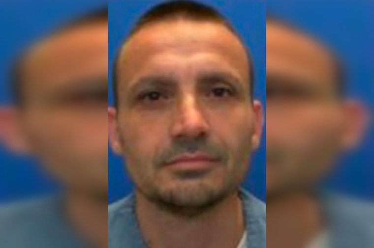 Search Underway for Fleeing Suspect Earl Dorey in Vero Beach, Public Assistance Sought
