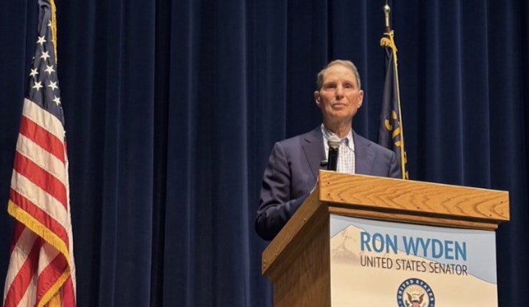 Senator Wyden Leads Bipartisan Supreme Court Charge Contesting Trump Tariffs Under IEEPA