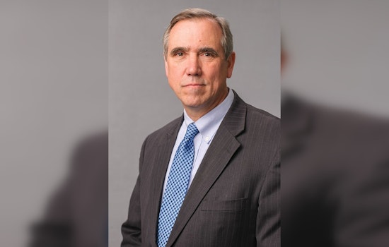 Sens. Merkley and Wyden's Amendment for Law Enforcement Transparency Blocked by Senate Republicans