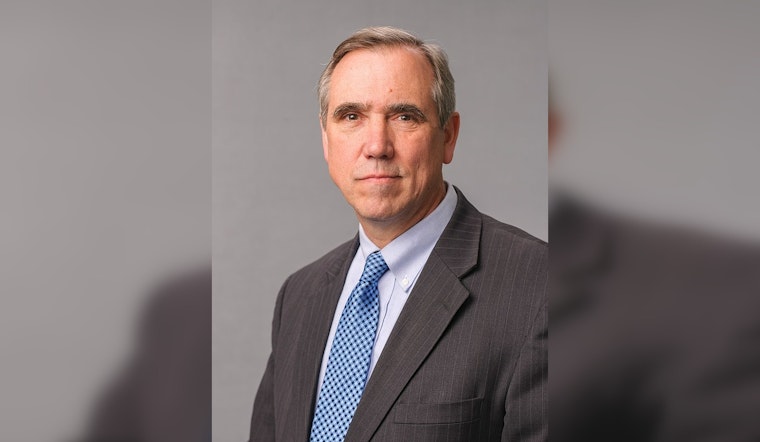 Sens. Merkley and Wyden's Amendment for Law Enforcement Transparency Blocked by Senate Republicans