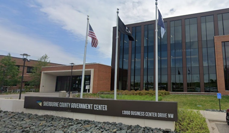 Sherburne County Commissioners Announce Casual Meetup at Sammy's Pizza in Elk River; Public Invited to Observe