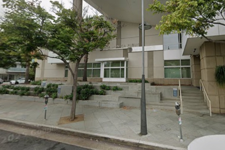 Shop and Save: Santa Monica Library Cardholders Unlock Exclusive Local Discounts