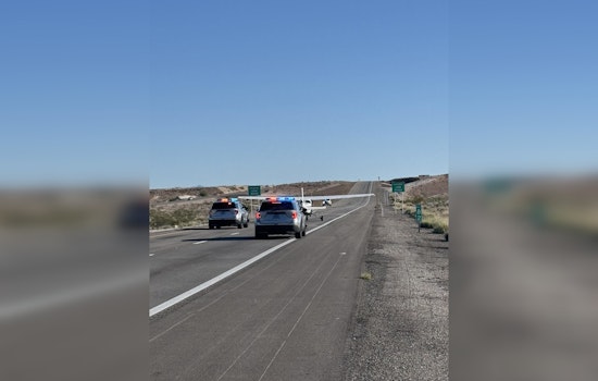 Small Plane Makes Emergency Landing on I-15 Between Las Vegas and Mesquite, No Injuries Reported