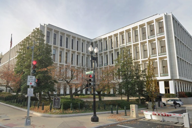 SNAP Showdown: Senators Slam USDA as Food Aid Faces Fiscal Cliff, Risking Hunger for Millions