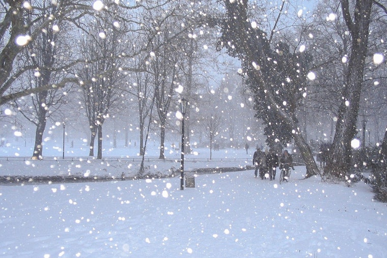 Snow, Freezing Temperatures and Strong Winds Sweep Across Owens Valley and Las Vegas