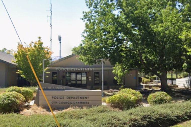 Sonoma Pharmacy Burglary Thwarted by Prompt Police Response, Suspects at Large