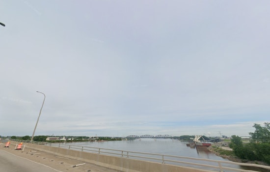 St. Louis Braces for Gusty Winds and Clear Skies with Chance of Weekend Showers, NWS Reports