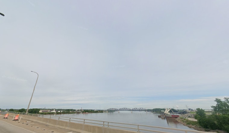 St. Louis Braces for Gusty Winds and Clear Skies with Chance of Weekend Showers, NWS Reports