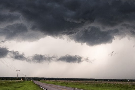 St. Louis Faces Chance of Showers Today as Mild Autumn Weather Continues