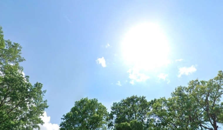 St. Louis Weather Forecast Shows Sunny Days with Intermittent Showers Expected This Week