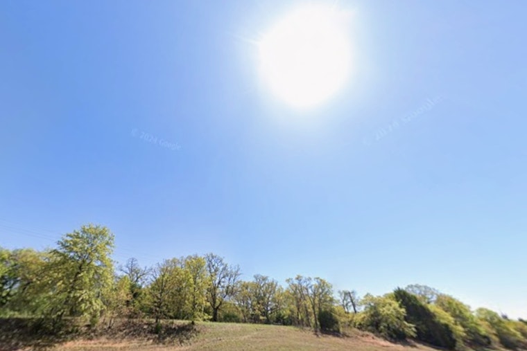 Sunny Days Ahead for Oklahoma City with Midweek Warm Up Despite Cooler Mornings