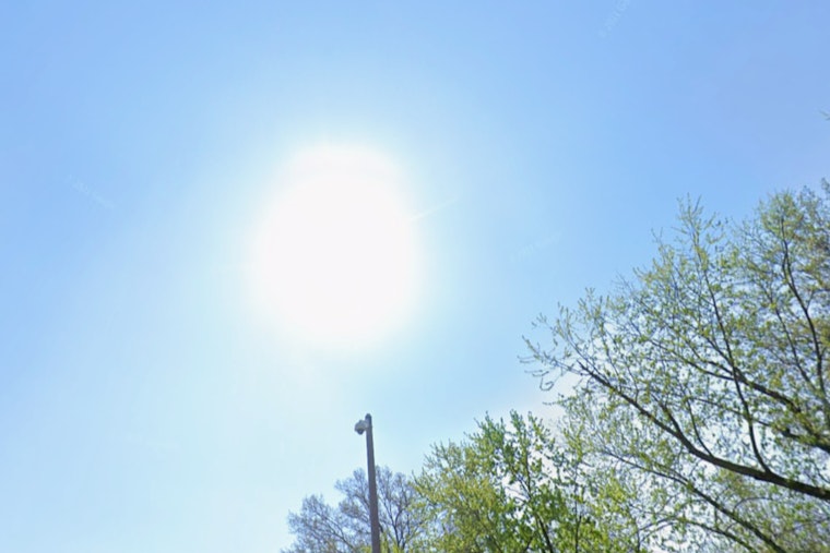 Sunny Days and Occasional Showers on Horizon for St. Louis, Advises National Weather Service