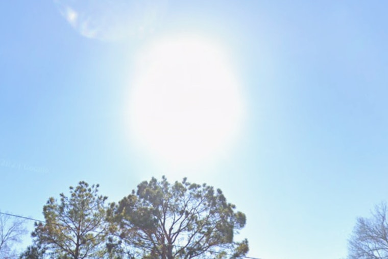 Sunny Days with Increased Chance of Weekend Showers in Memphis, Says National Weather Service
