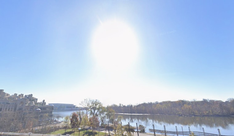 Sunny Skies and Cool Autumn Breezes as Washington D.C. Enjoys Pleasant Fall Weather All Week