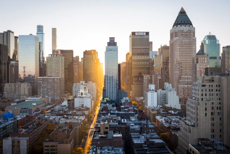 Sunny Skies and Mild Temperatures Bring a Pleasant Autumn Forecast for New York City