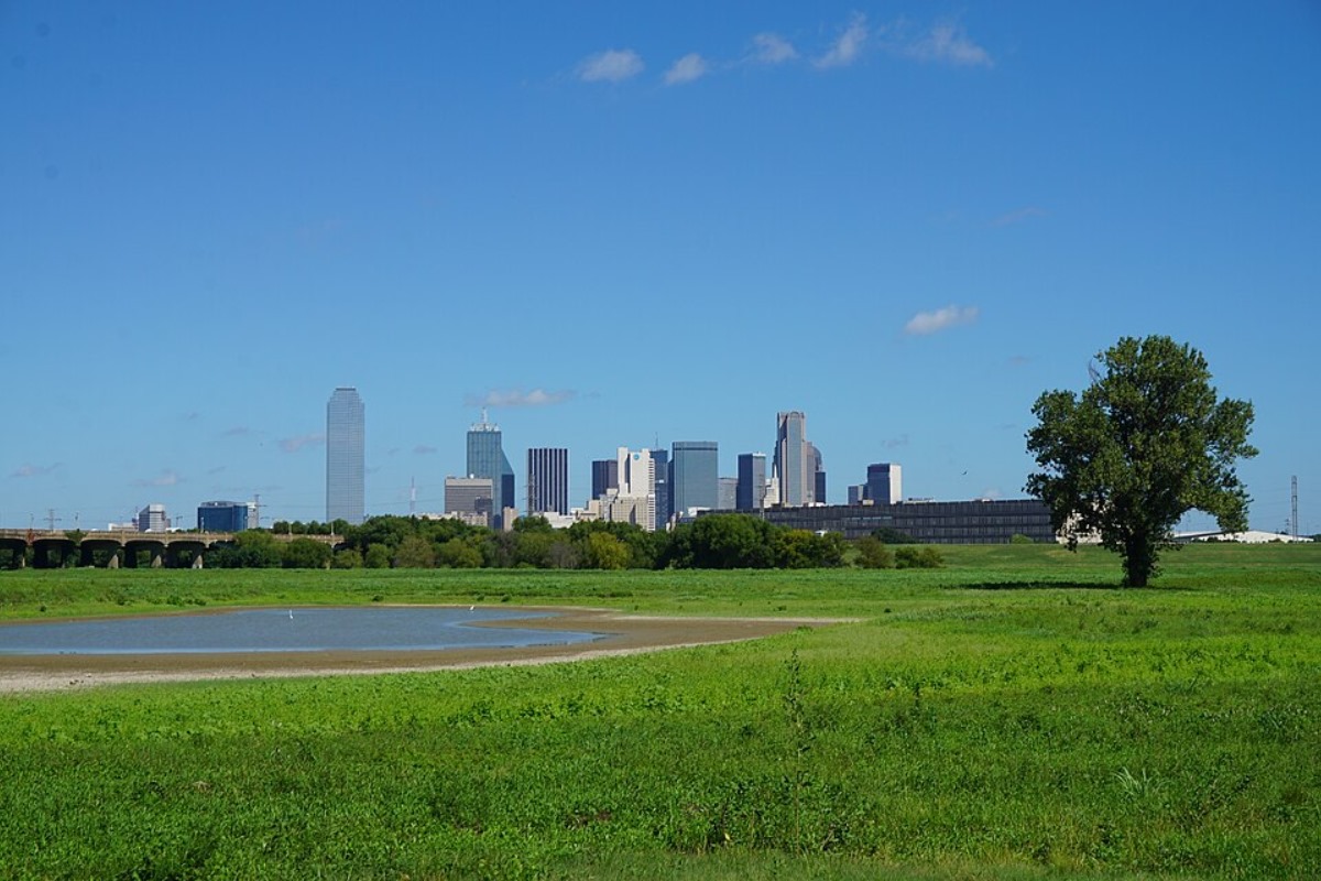 Sunny Skies and Warm Days: Dallas Welcomes Consistent Weather Pattern