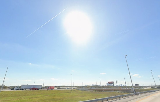 Tampa Braces for Intermittent Showers and Thunderstorms Amidst Warm Sunny Days