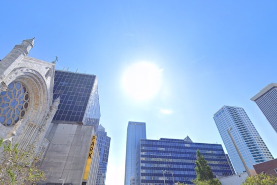 Tampa Forecast, Scattered Showers Amidst Sunny Skies and Rising Heat