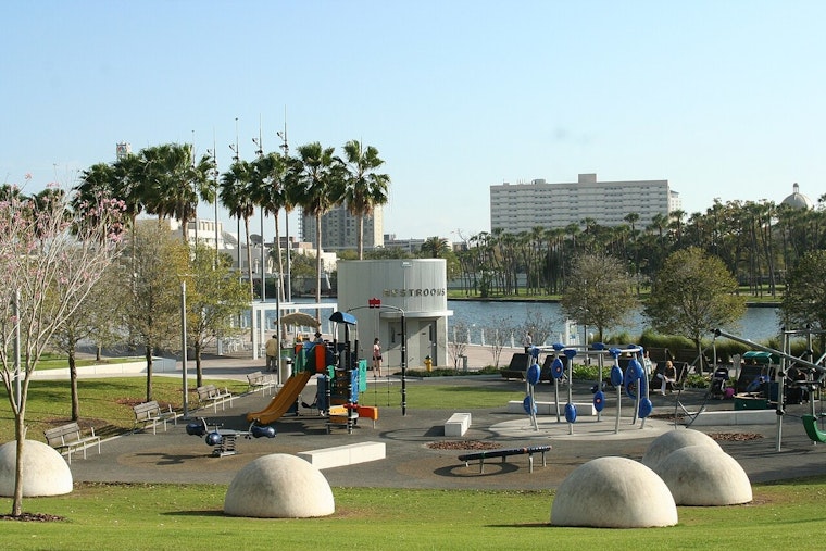 Tampa Gears Up for Event-Packed Saturday, Road Closures, Transport Tips, and Local Happenings on October 11th