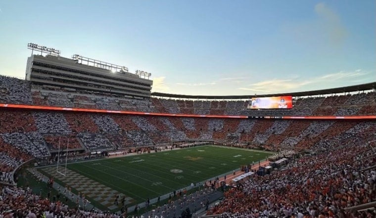 Tennessee Volunteers Secure Tense 34-31 Victory Over Arkansas Razorbacks at Sold-Out Neyland Stadium