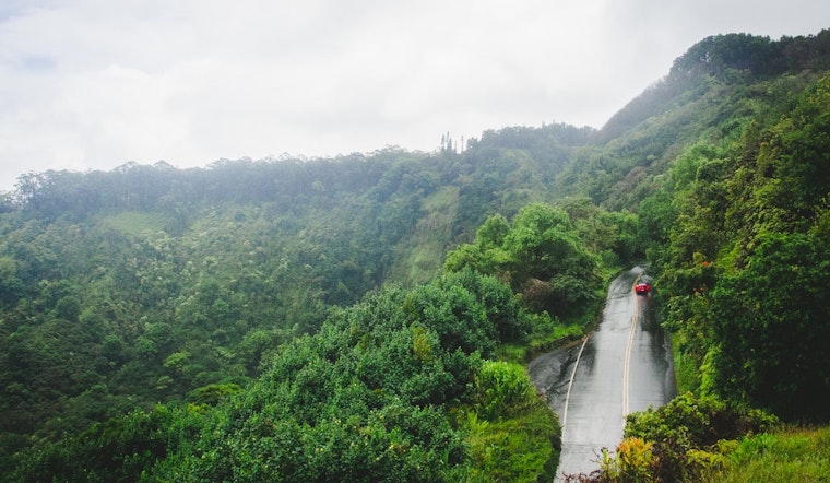 Tensions Boil on East Maui’s Famed Road to Hāna as Locals Clash With State Over Tourist Chaos