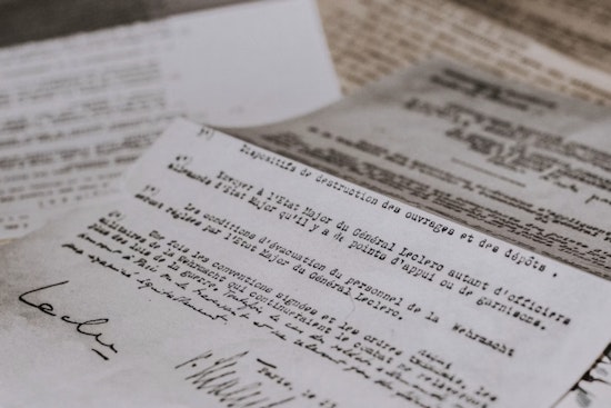Texas Attorney General Paxton Mandates Display of Ten Commandments in Public Schools, Igniting Church-State Debate