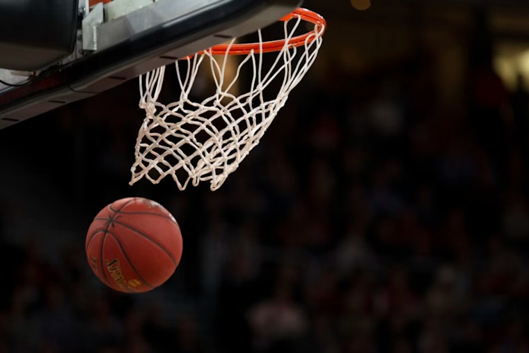 UH Men's Basketball Narrowly Defeats Chaminade 93-87 in Fierce Exhibition Game at Bankoh Arena