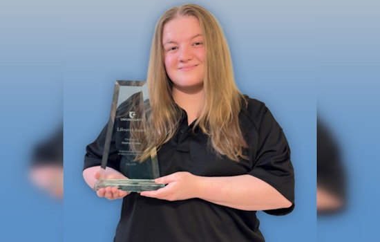 Union County's 911 Telecommunicator Stephanie Laney Receives Lifesaver Award for Guiding Woman to Safety from Burning Vehicle