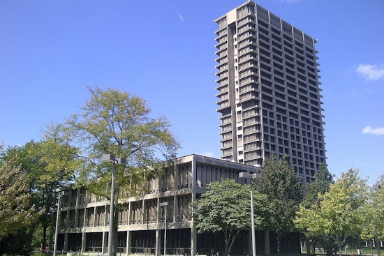 University of Illinois Chicago Excludes Race and Gender in Financial Aid and Hiring Decisions Amid Legal and Political Pressure