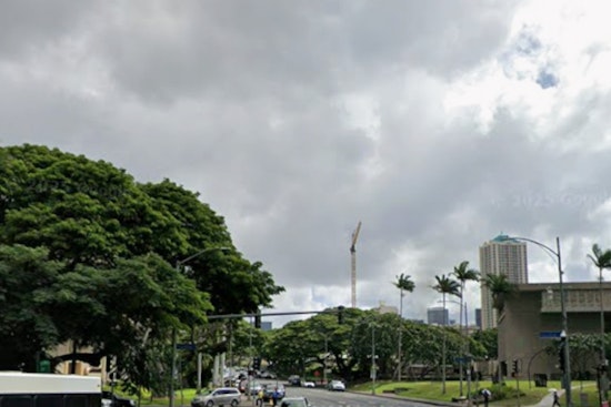 Unsettled Weather Pattern with Showers and Thunderstorms to Persist in Honolulu
