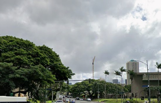Unsettled Weather Pattern with Showers and Thunderstorms to Persist in Honolulu