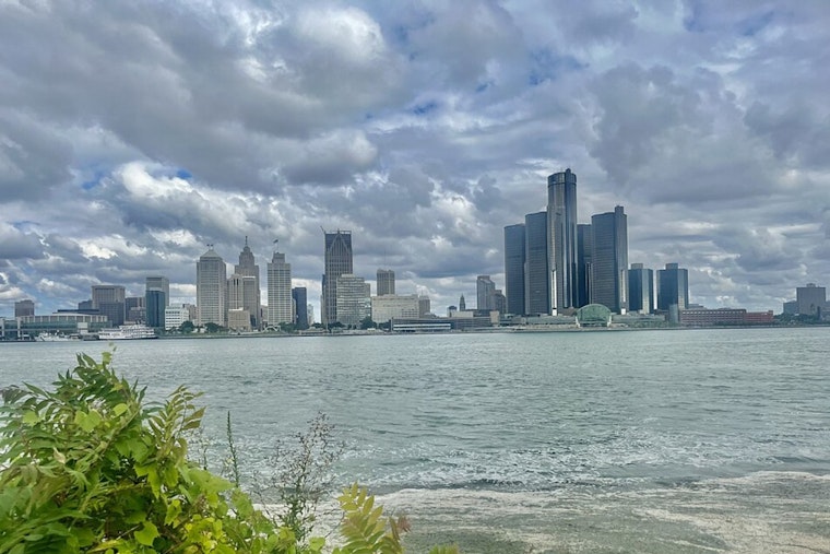 Upcoming Weather Rollercoaster for Detroit: Expect Showers, Thunderstorms, and Sunny Breaks
