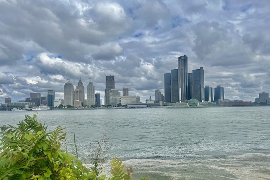 Upcoming Weather Rollercoaster for Detroit: Expect Showers, Thunderstorms, and Sunny Breaks