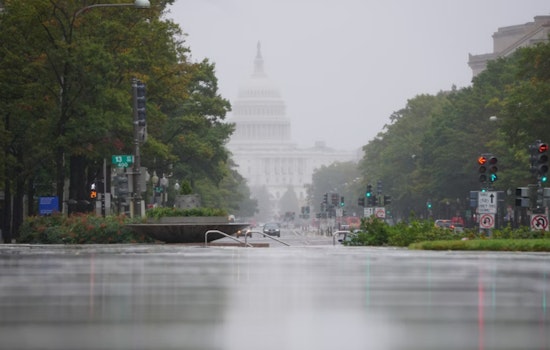 Washington D.C. Braces for Weekend Weather Shift: Frost Warning, Gale Watch, and Flood Alert in Effect