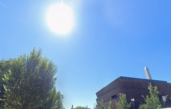 Washington D.C. Welcomes Chilly Autumn Blast with Sunny Days, Frosty Nights, and Showers Ahead